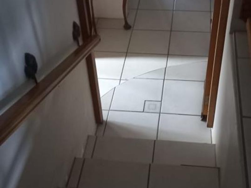 Garden Cottage - PALM BEACH - Fully Furnished | Electricity/Water INCLUDED - Photo 5