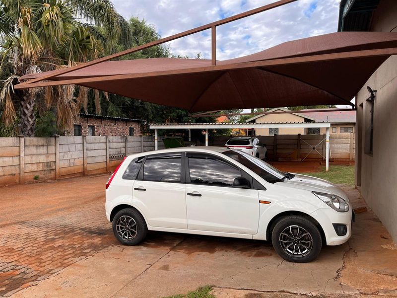 The Ultimate Multi-Purpose Gem: Unlimited Potential on a Grand Scale in Hadison Park, Kimberley - Photo 5