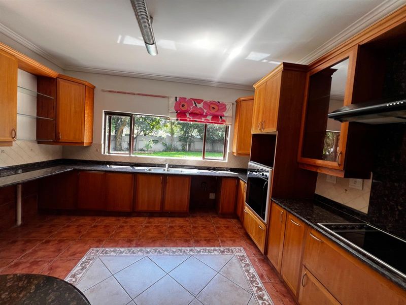 House To Rent in Blue Valley Golf Estate, Centurion - Photo 10