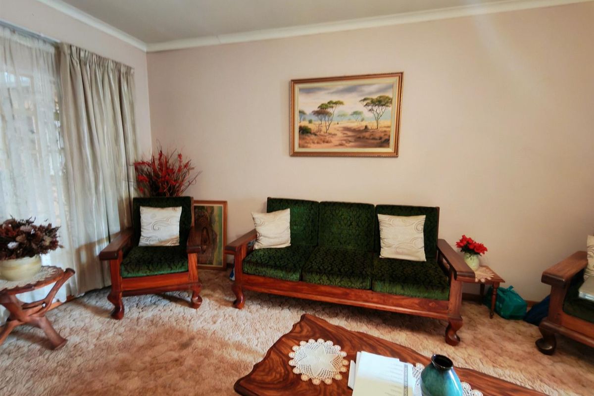 Townhouse For Sale in Middelburg Central, Middelburg - Photo 5