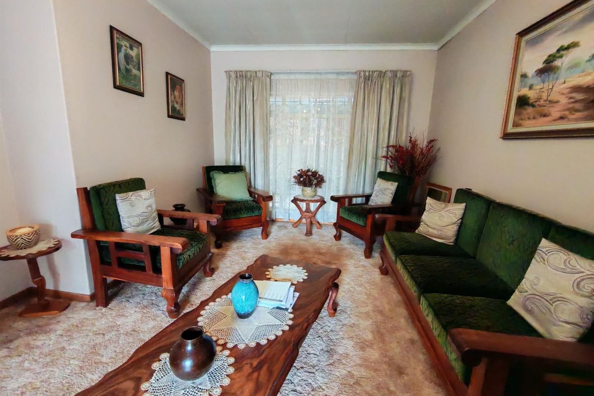 Townhouse For Sale in Middelburg Central, Middelburg - Photo 4