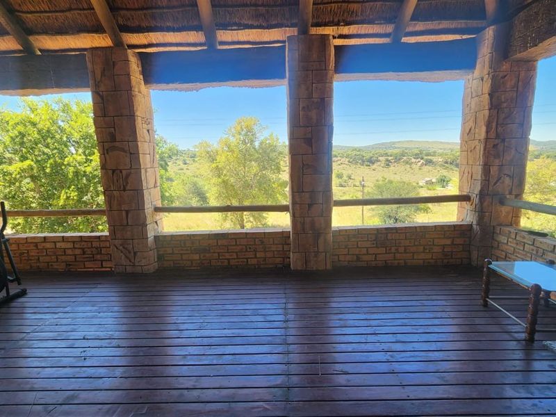 House with River View For Sale in Vaaloewer, Vanderbijlpark - Photo 5