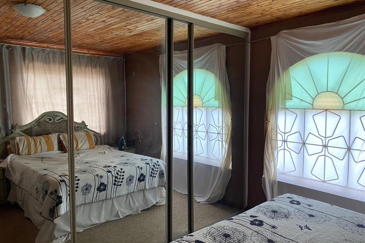 8 Bedroom House For Sale - Photo 3