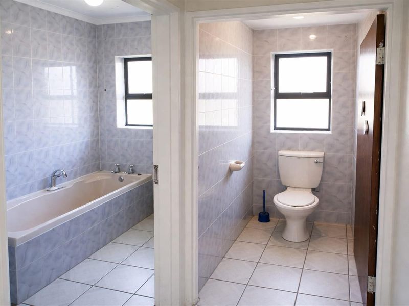 House For Sale in Bluewater Bay, Port Elizabeth - Photo 6