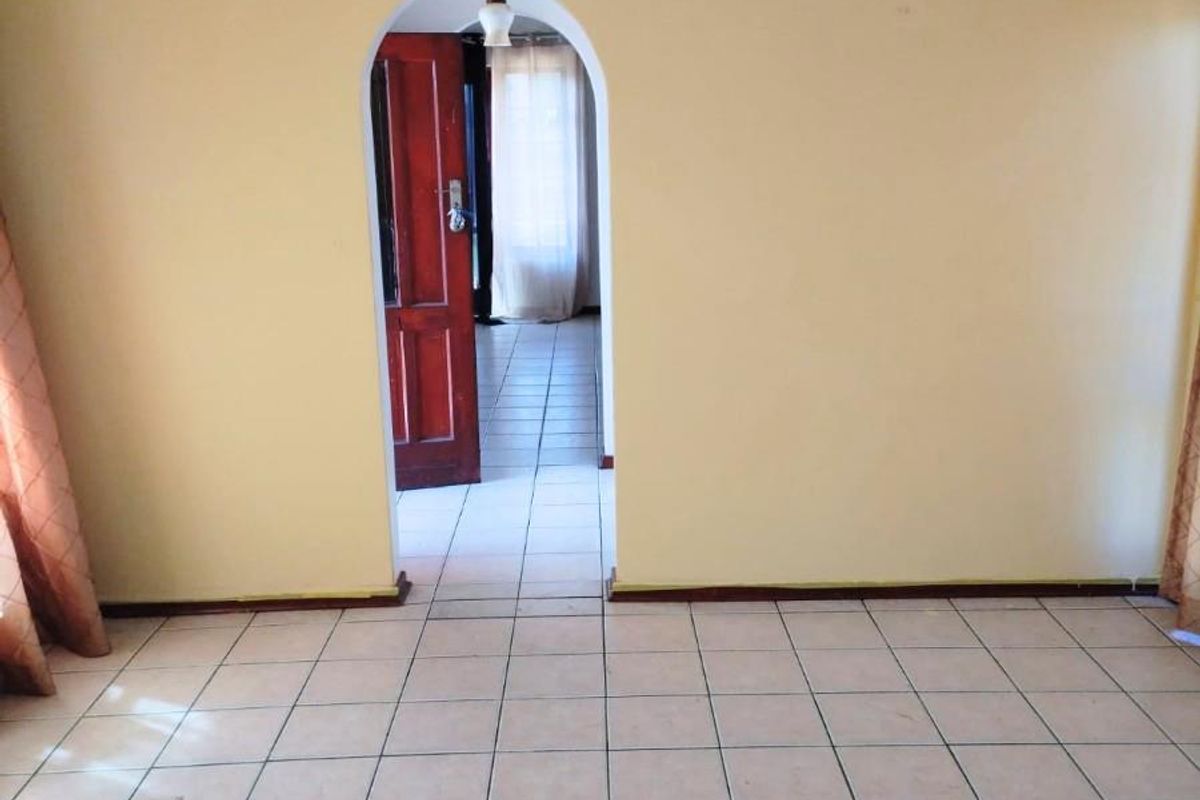 House For Sale in Bluewater Bay, Port Elizabeth - Photo 5