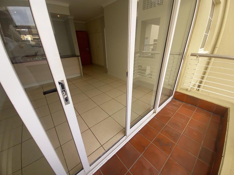 Secure Modern Convenient and Affordable Gateway Apartment - Photo 9