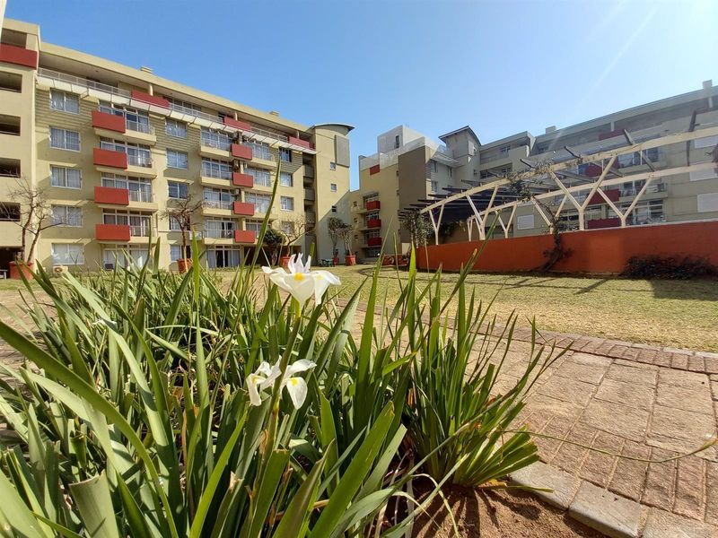 Secure Modern Convenient and Affordable Gateway Apartment - Photo 3