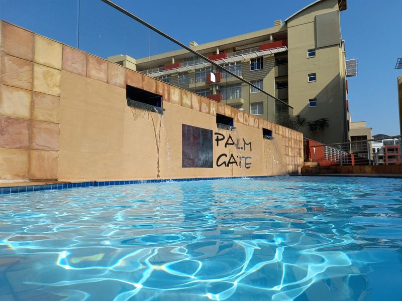 Secure Modern Convenient and Affordable Gateway Apartment - Photo 2