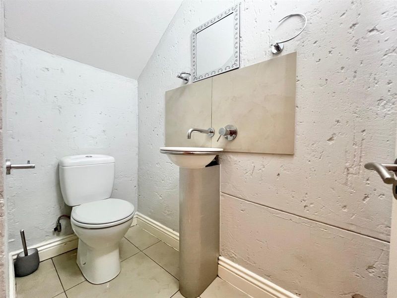 2-Bedroom Top Floor Apartment with Low Levies In Morningside's Best Location - Photo 7