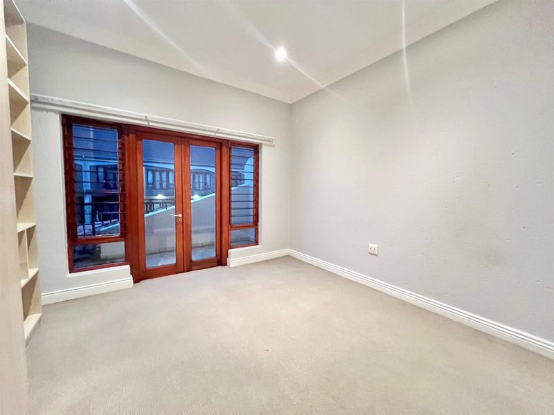 2-Bedroom Top Floor Apartment with Low Levies In Morningside's Best Location - Photo 8