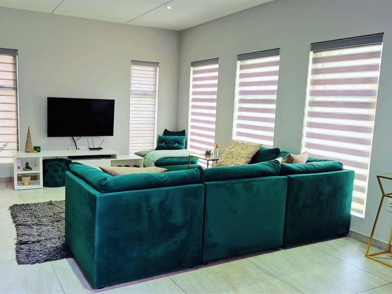 MODERN FAMILY LIVING WITH ENTERTAINMENT APPEAL | THE WRENS, CARLSWALD - Photo 9