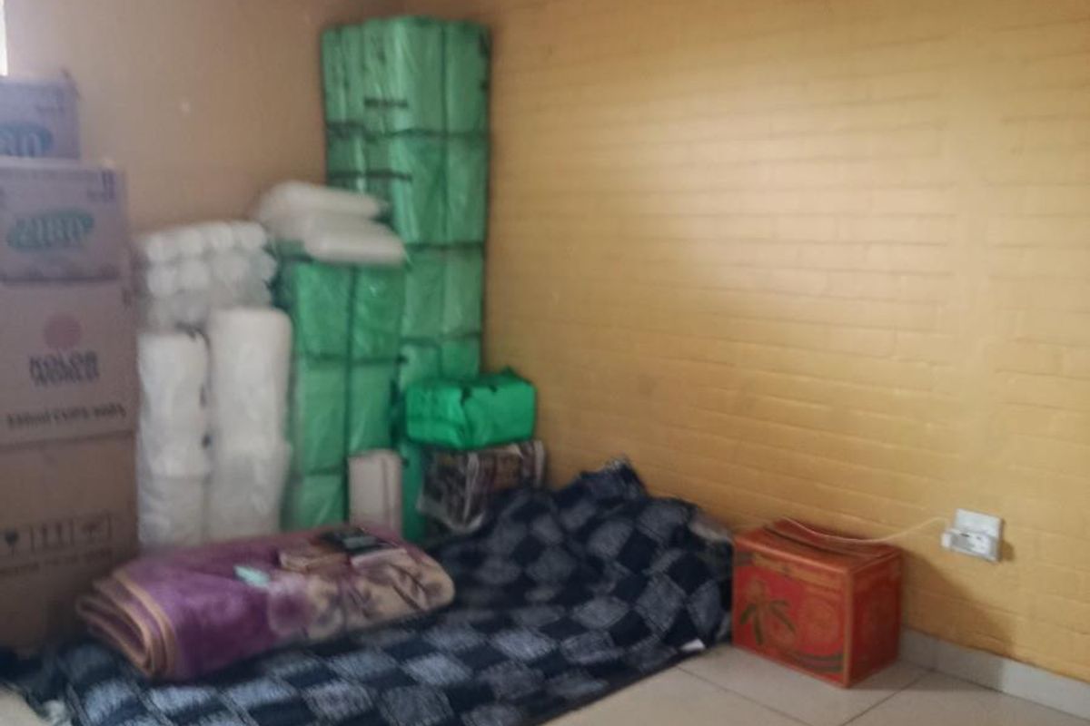 Large Corner Unit 2 Bedroom with Top Balcony - Photo 5