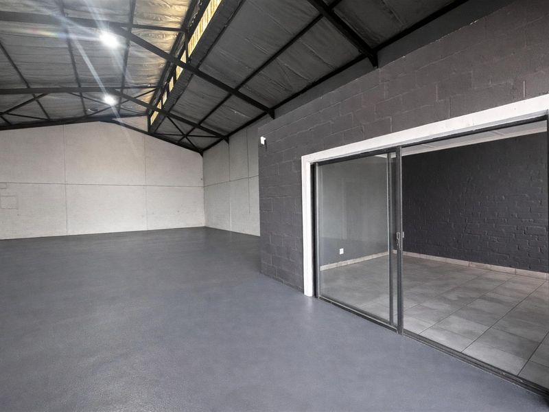 Well-Situated Warehouse To Rent in Montague Gardens - Photo 10