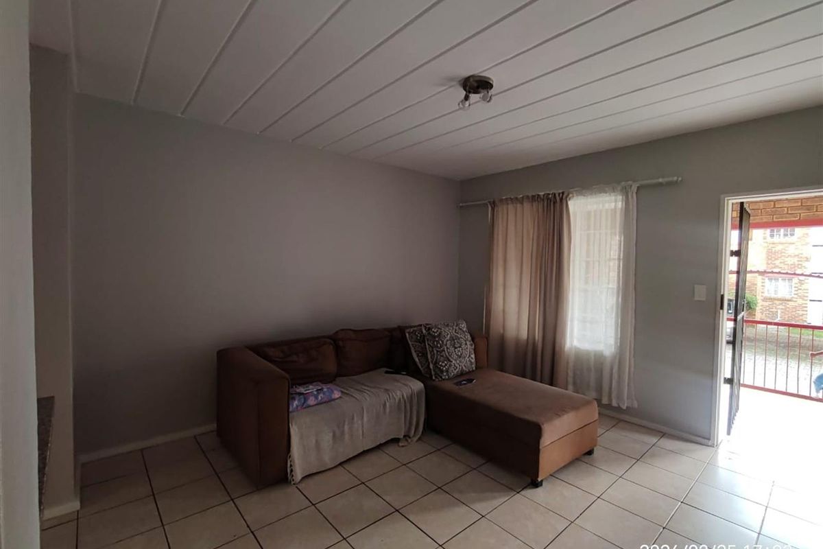 2 Bedroom Ground Floor Apartment To Rent - Photo 5