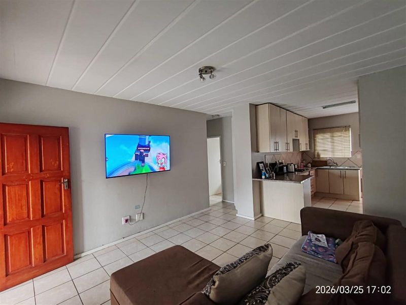 2 Bedroom Ground Floor Apartment To Rent - Photo 3