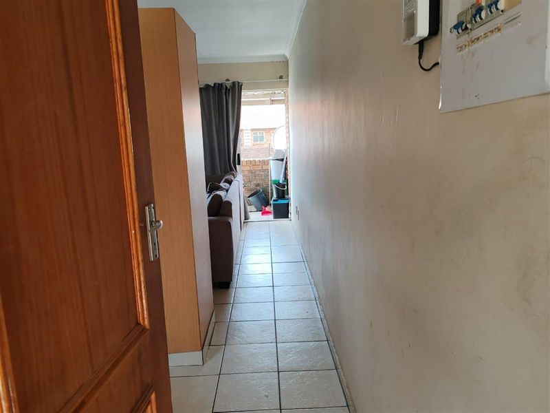 2 Bedroom Apartment for Sale in Clarina (The Investor/ Starter Home) - Photo 3