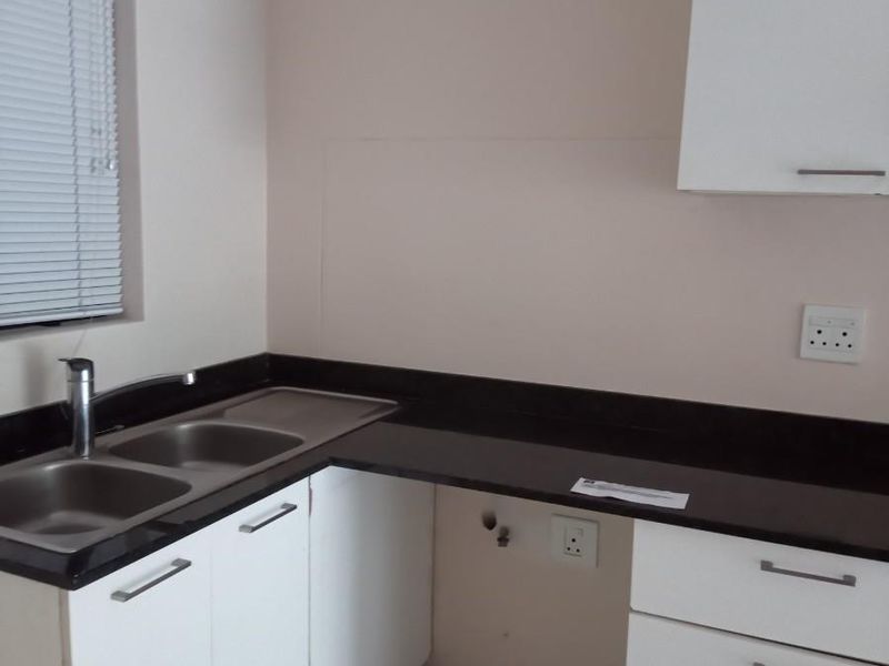 Apartment To Rent in Umhlanga Ridge, Umhlanga, KwaZulu Natal - Photo 4