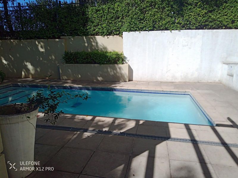 Apartment To Rent in Umhlanga Ridge, Umhlanga, KwaZulu Natal - Photo 1