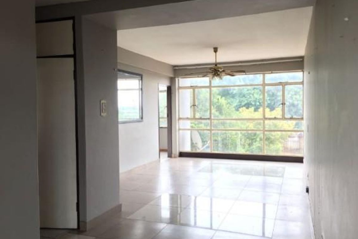 One and a Half Bedroom Apartment to Rent - Photo 5