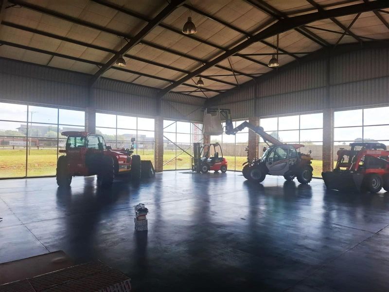 Commercial Property To Let - Photo 3