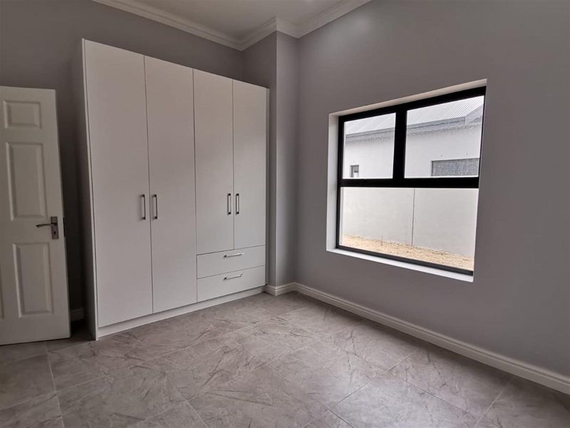 House For Sale in Paarl South, Paarl - Photo 10