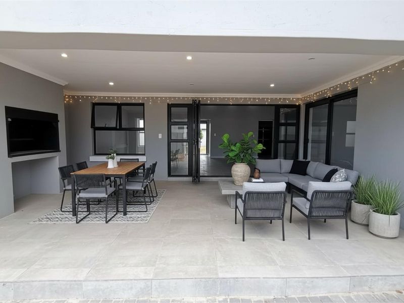 House For Sale in Paarl South, Paarl - Photo 3