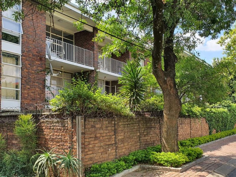 Apartment For Sale in Bryanston Hills - Photo 2