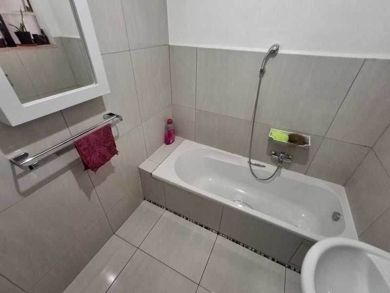 Apartment For Sale in Bryanston Hills - Photo 8