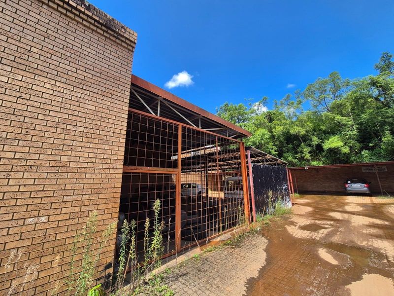 Duiwelskloof - Commercial Property With 8 Residential Units and Workshop - Photo 6