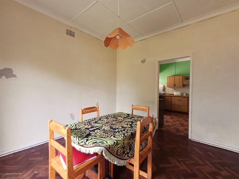 3-Bedroom Home with Spacious Yard in Sunnyridge - Great Potential - Photo 9