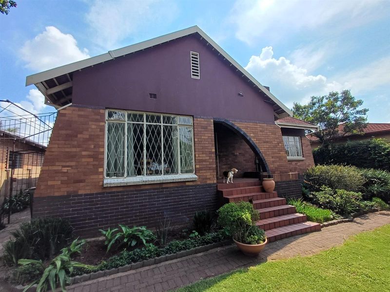 3-Bedroom Home with Spacious Yard in Sunnyridge - Great Potential - Photo 1