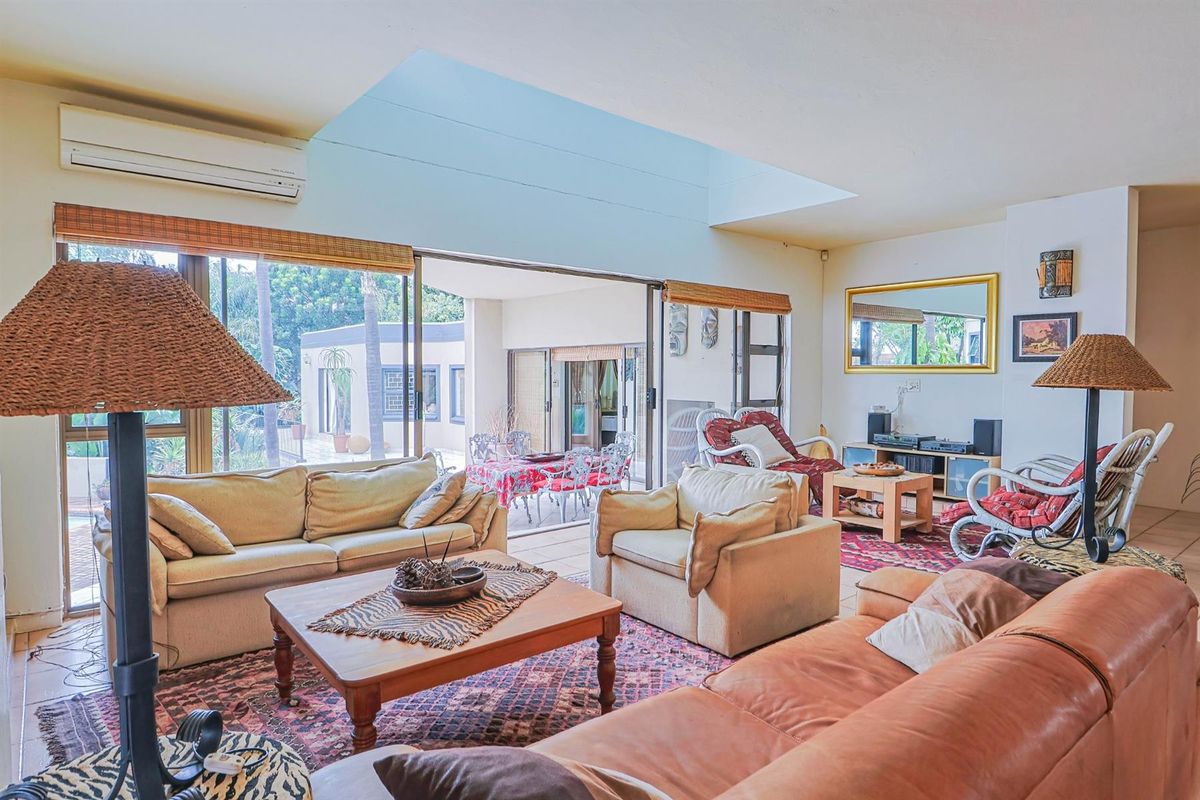 EXECUTIVE HOME IN SECURE AREA, ON TOP OF THE HILL IN QUIET CUL-DE-SAC STREET!! - Photo 5