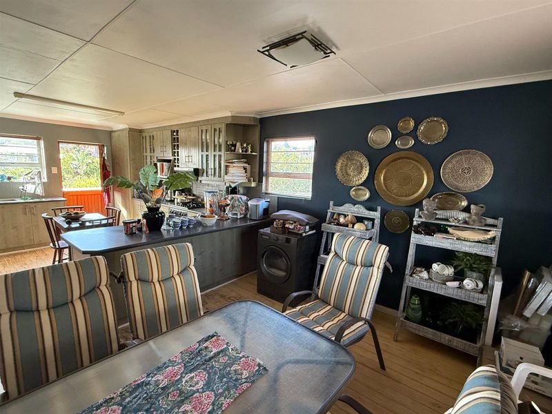 Urgent Emigration | Dual Living Coastal Home in Dana Bay - Photo 10