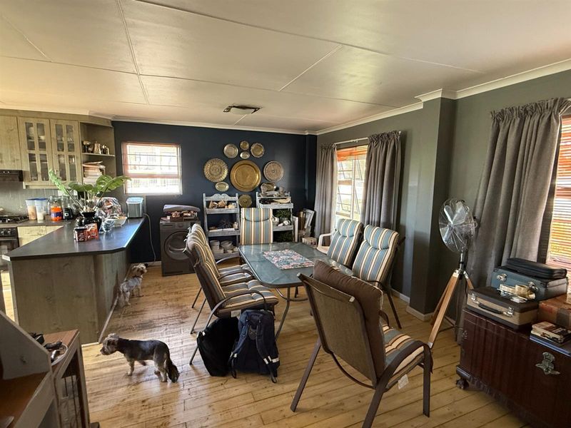 Urgent Emigration | Dual Living Coastal Home in Dana Bay - Photo 9