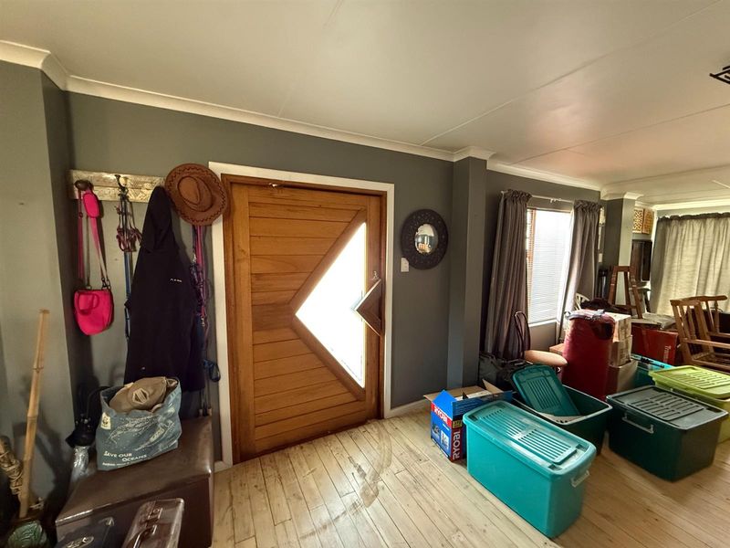 Urgent Emigration | Dual Living Coastal Home in Dana Bay - Photo 6