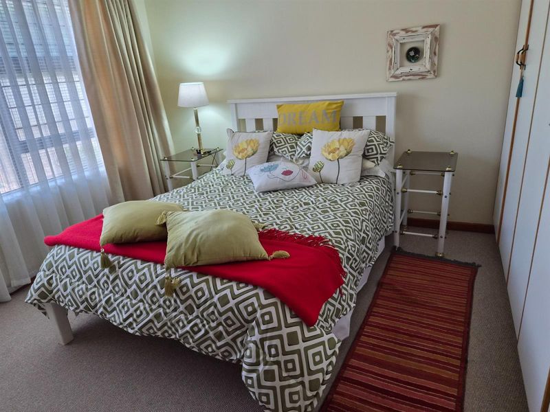 Secure Living with Low Levies. - Photo 8