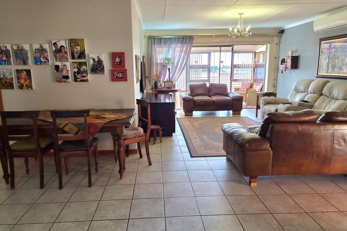 Secure Living with Low Levies. - Photo 3