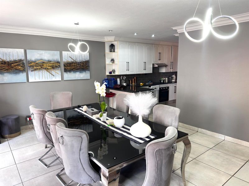 Townhouse To Rent in Capital Park, Pretoria - Photo 7