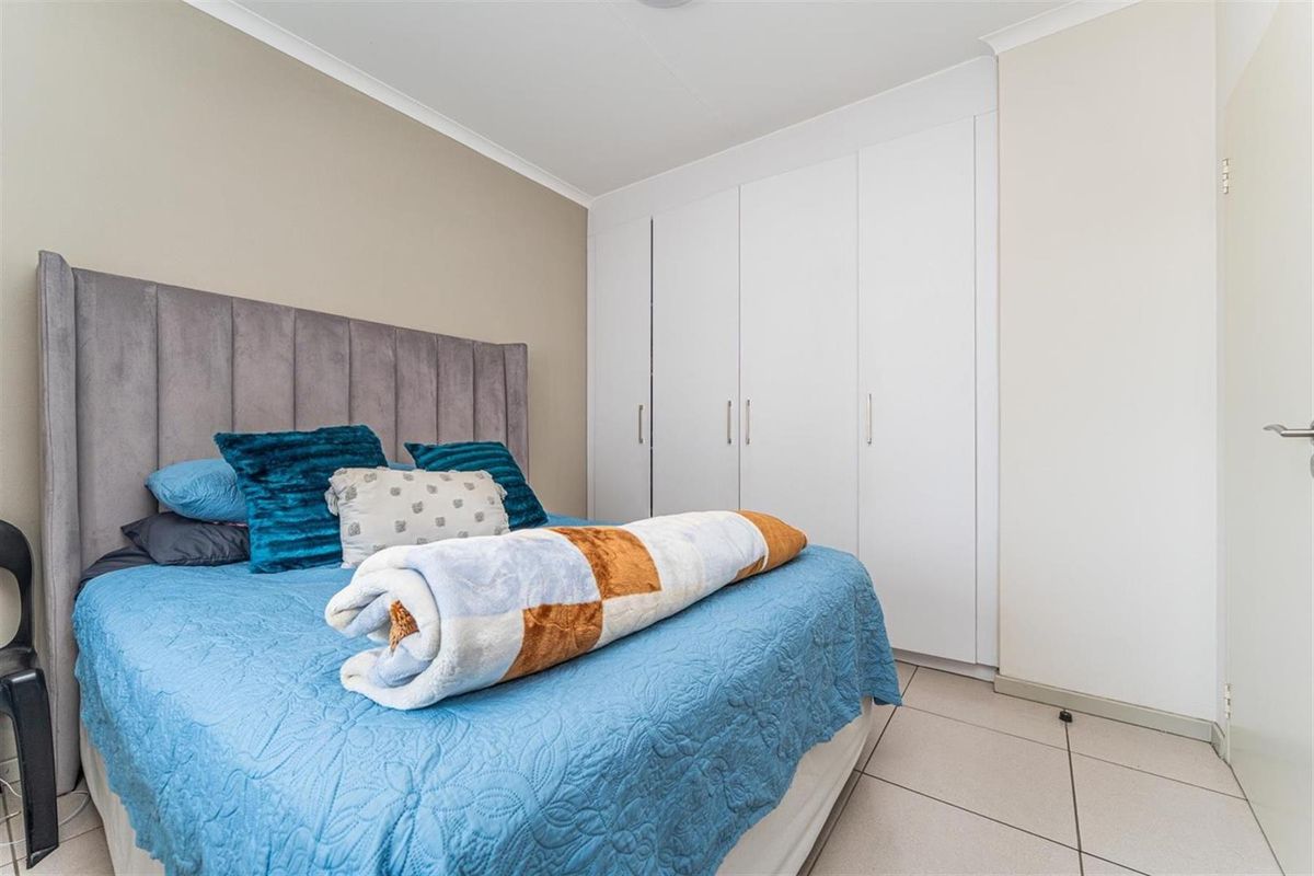 Two Bedroom Apartment To Rent in Sandton - Photo 5