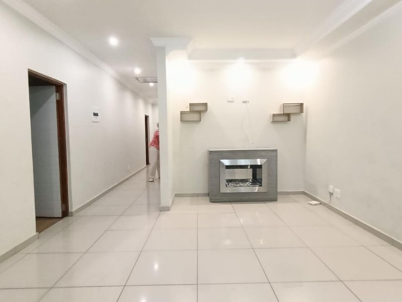 House To Rent in Stone Ridge Country Estate - Photo 2