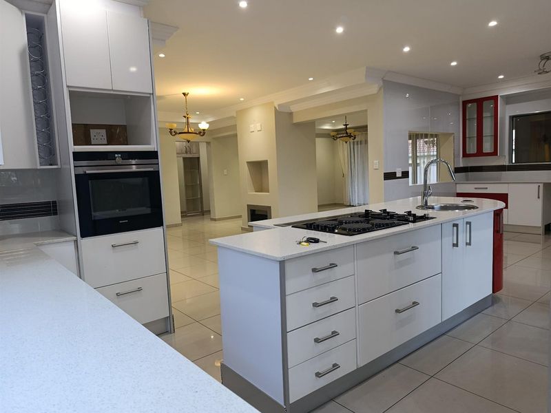 House To Rent in Stone Ridge Country Estate - Photo 3