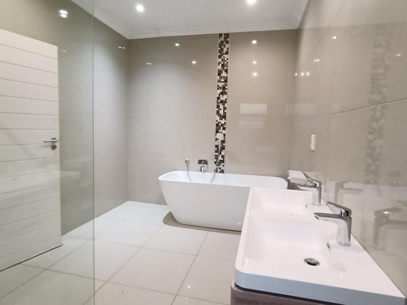 House To Rent in Stone Ridge Country Estate - Photo 4