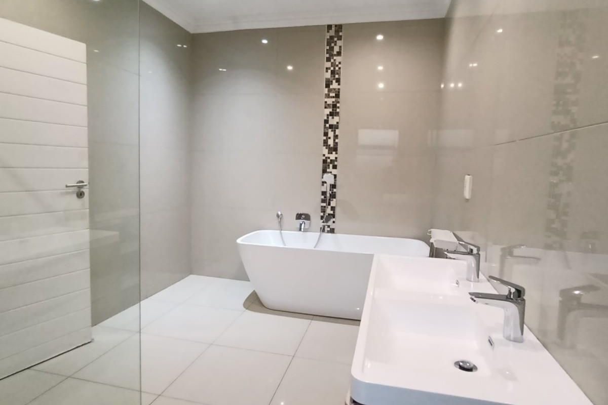 House To Rent in Stone Ridge Country Estate - Photo 4