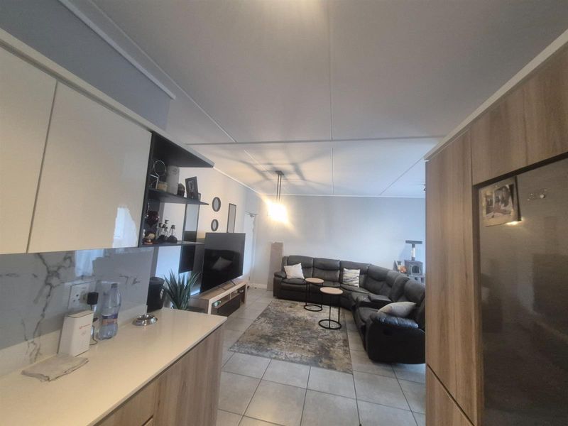 Luxury 3-Bedroom Ground Floor Apartment in Munyaka, Waterfall - Photo 8