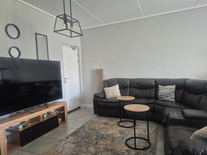 Luxury 3-Bedroom Ground Floor Apartment in Munyaka, Waterfall - Photo 4