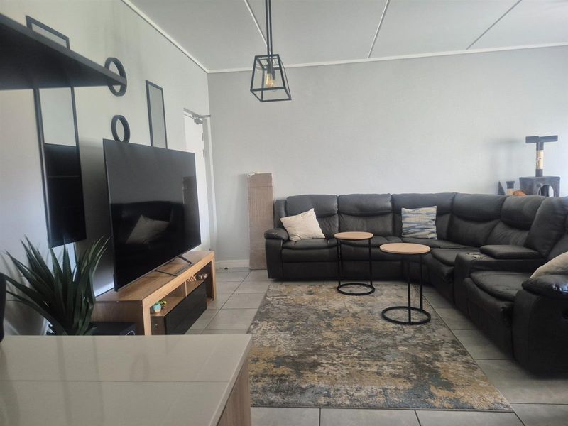 Luxury 3-Bedroom Ground Floor Apartment in Munyaka, Waterfall - Photo 3