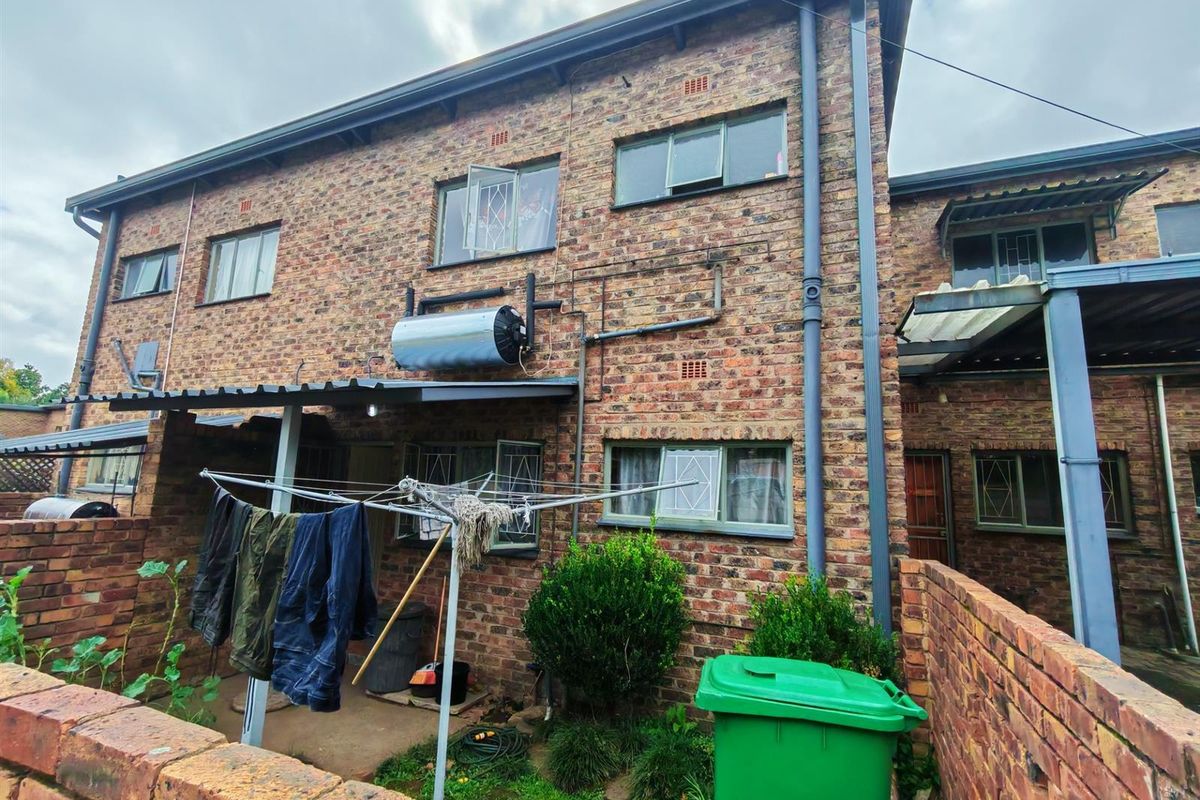 Duplex For Sale in Middelburg Central, Middelburg - Photo 2