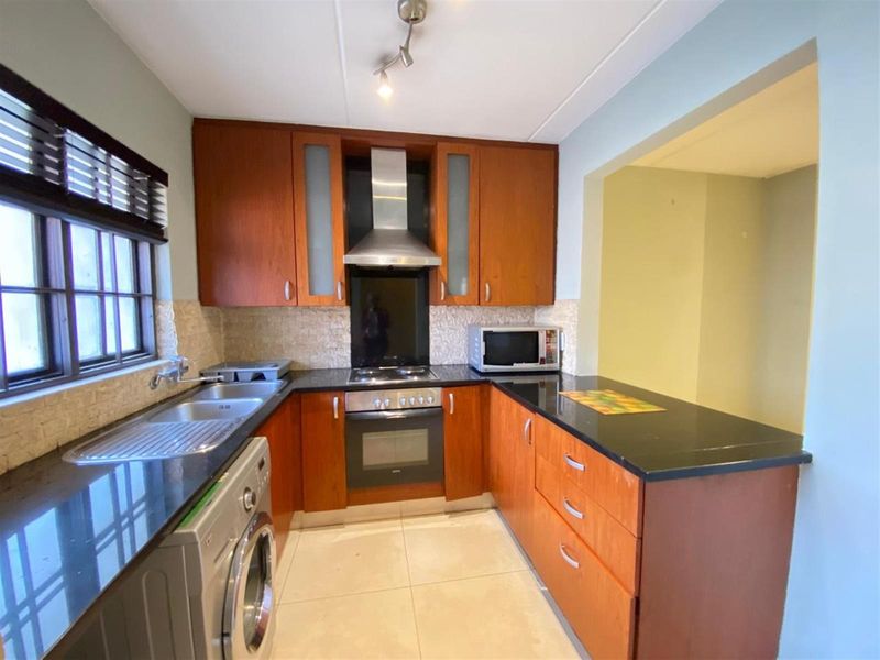 Apartment For Sale in Morningside, Sandton - Photo 9