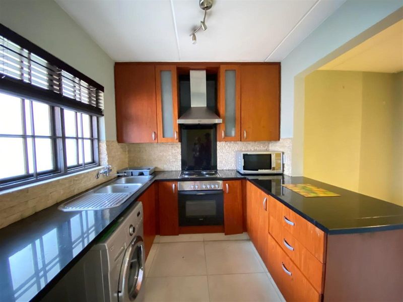 Apartment For Sale in Morningside, Sandton - Photo 8