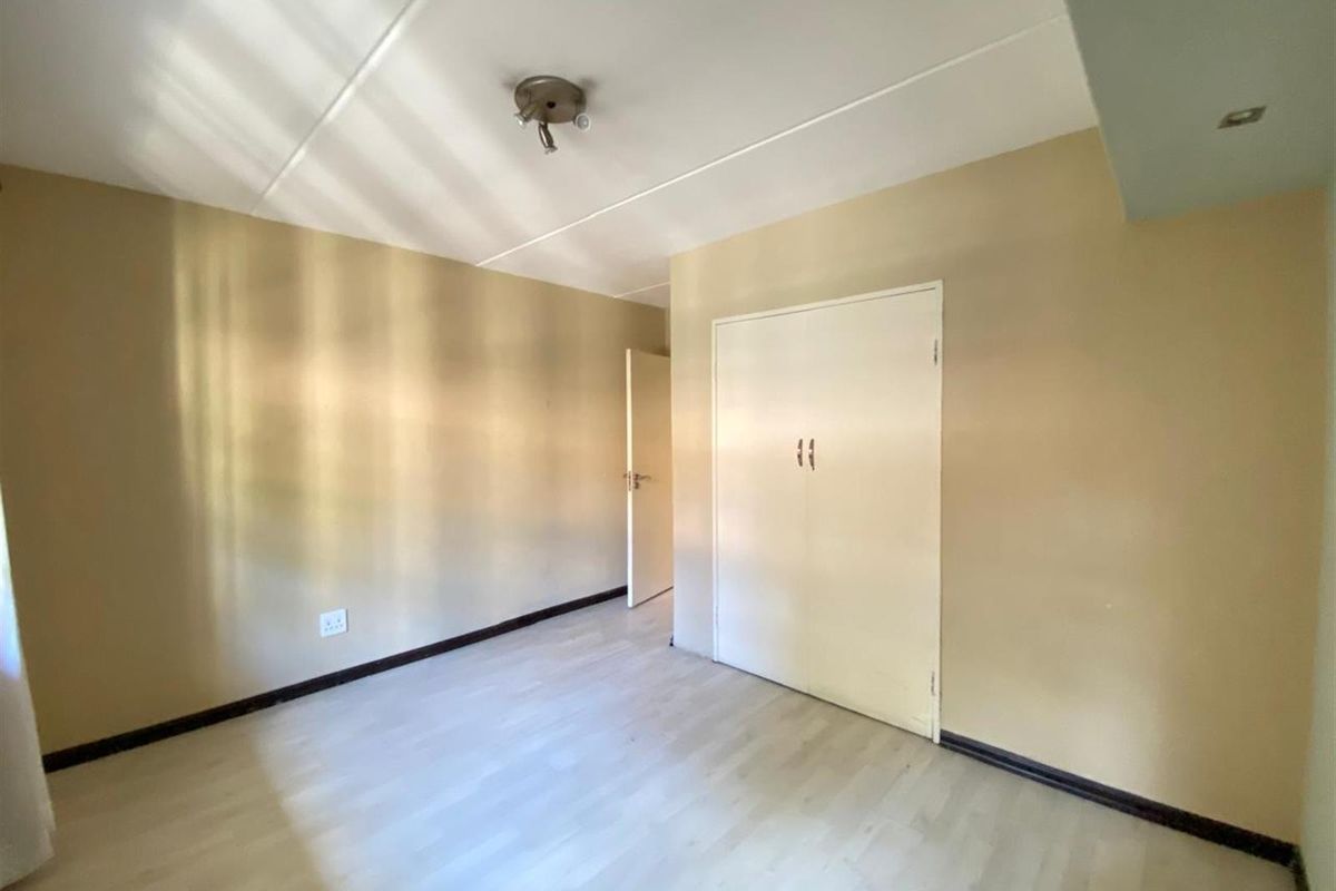 Apartment For Sale in Morningside, Sandton - Photo 5